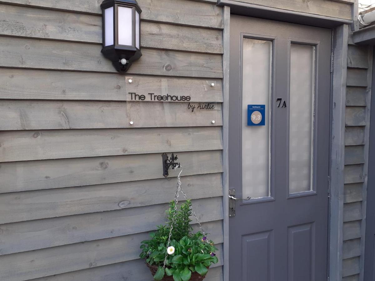 The Treehouse By Airlie Apartment Nairn Exterior photo