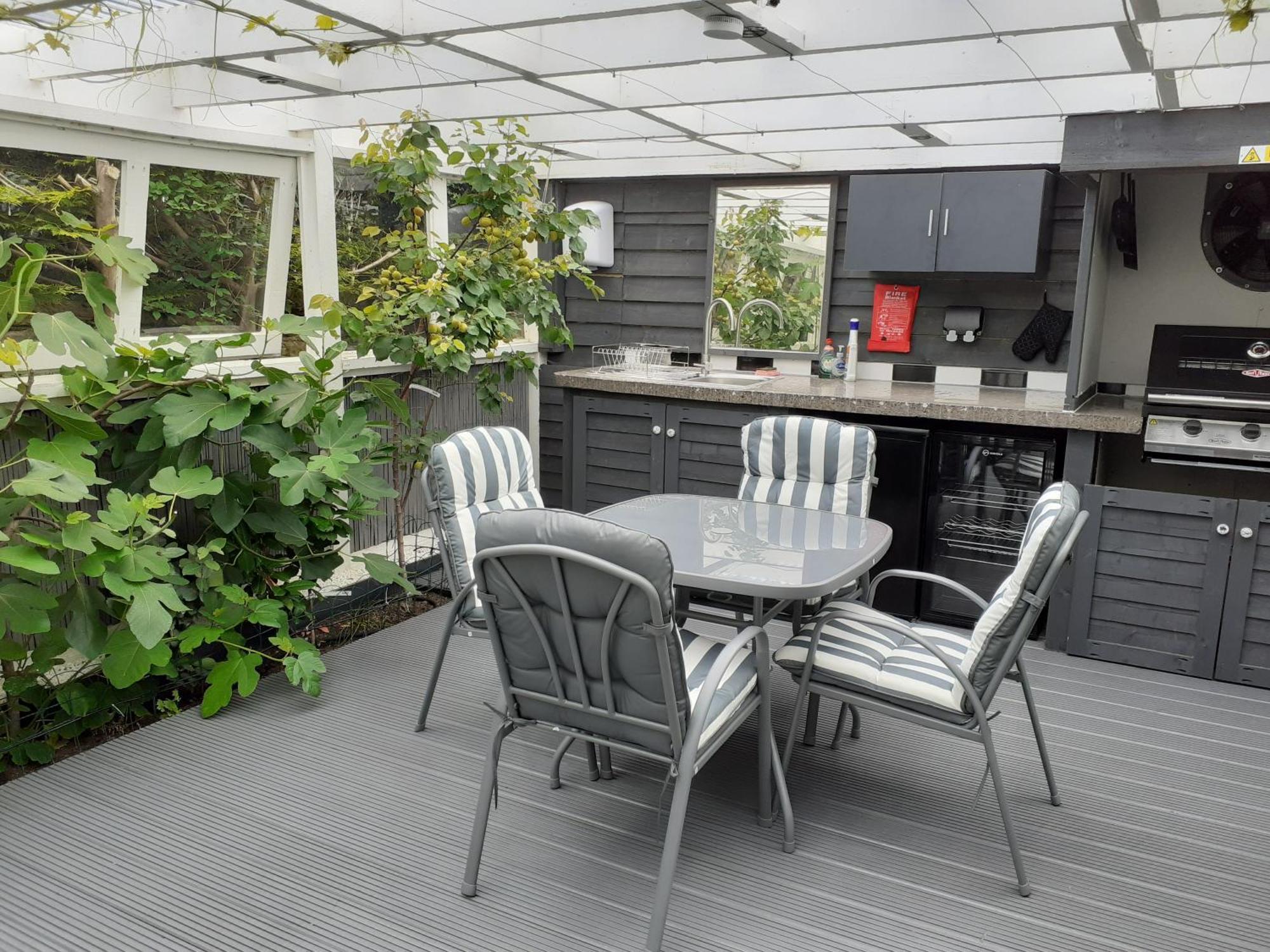 The Treehouse By Airlie Apartment Nairn Exterior photo